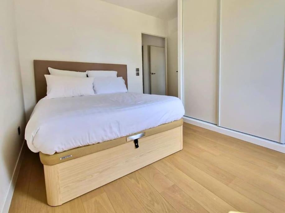 Sublime Appartement 4 Etoiles Neuf T3 Aputeaux 61M2 Proche La Defense, 10M2 De Terrasse Avec Magnifique Vue Dış mekan fotoğraf